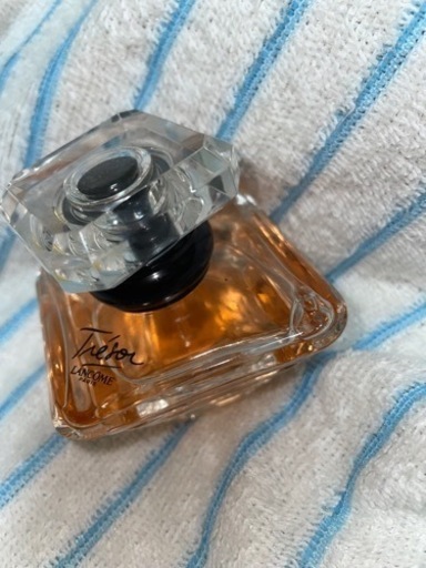 TRESOR EAU DE PARFUMトレゾァ オー ドゥ パルファン