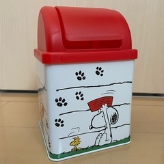無料でお譲りします スヌーピー 缶の小物入れ ゴミ箱機能付き