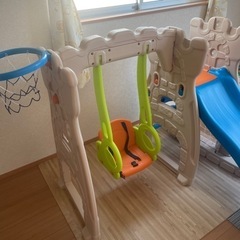 滑り台　ブランコ　バスケットゴール　室内遊具の画像