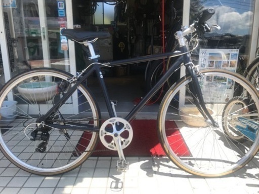 マットなクロスバイク　綺麗な中古です