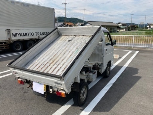 ダイハツの軽トラダンプになります！！