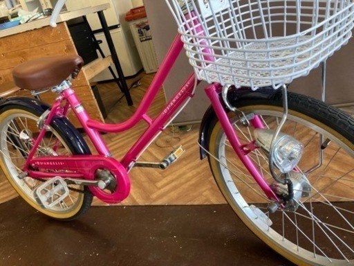 【LEDオートライト】20インチ　子供用自転車　ピンク