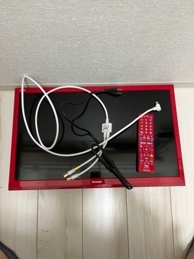 24V型　液晶テレビ　シャープ2016年