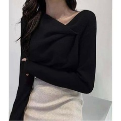 新品未使用　SEU フリーズ素材 イレギュラーネックトップス ブラックの画像