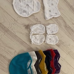 ベビー肌着、スタイ、ミトンの画像
