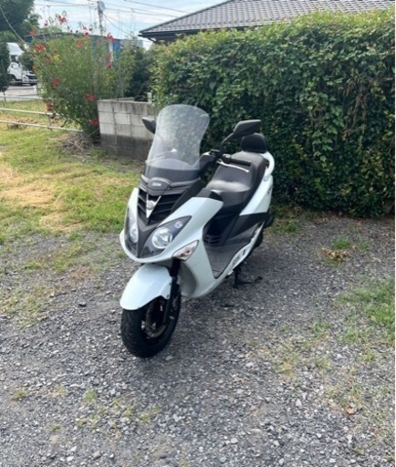 384.  動画あり　SYM RV125i  小型　バイク　125cc  車体