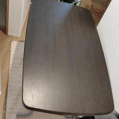 テーブル