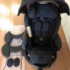 フラディア グロウ ハイデラックス チャイルドシート アップリカ