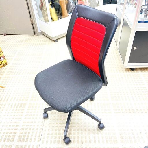 11/26【ジモティ特別価格】ニトリ 椅子 ワークチェアキャドレ レッド×ブラック パーソナルチェア