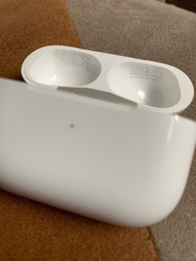 AirPods pro 充電ケースのみ