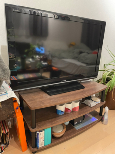 東芝テレビ　REGZA 40インチ　/ テレビ台付き
