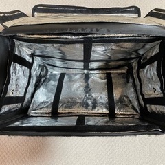 Uber eats リュックの画像