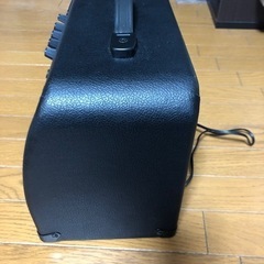 ベースギター用フェルナンデスのアンプの画像