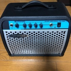 ベースギター用フェルナンデスのアンプ