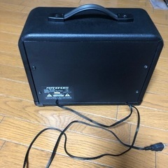 ベースギター用フェルナンデスのアンプの画像