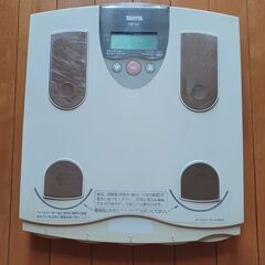 ★TANITAタニタ体重計　体脂肪計測　電池交換済み