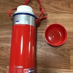 昭和レトロな水筒の画像