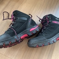 【中古美品】トレッキングシューズ22.5㎝の画像