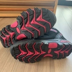 【中古美品】トレッキングシューズ22.5㎝の画像