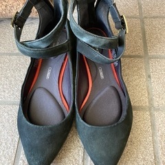 【注目‼️断捨離中❣️】クッション性のある靴