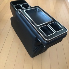 ドリンクホルダー付き小物入れの画像