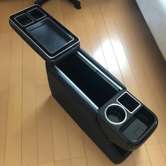 ドリンクホルダー付き小物入れの画像