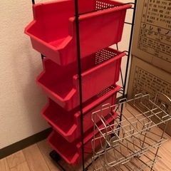お取引決定済み　無料でお譲りします。 キャスター付きミニラック ...