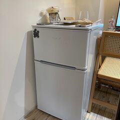 値下げしました「ほぼ新品」 冷蔵庫 COMFEE 2ドア 90L...