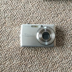 【最終値下げ】CASIO EXLIM EX-Z700 デジタルカ...