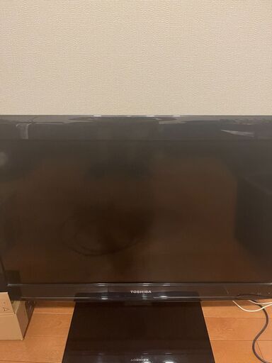 テレビ　東芝　32インチ　リモコン付き