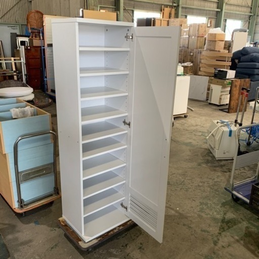 白家具　下駄箱