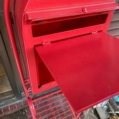 ⭐️決まりました⭐️赤い郵便ポスト　　　8月15日締切　　　　　値下げしました　　　　　　　　　　　　　　　引き取り限定の画像