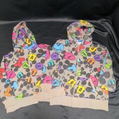 ミッキーのペアルックパーカーの画像