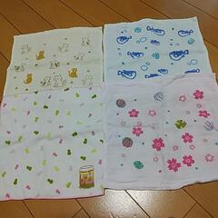 タオルハンカチ四枚の画像
