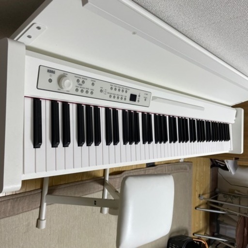 電子ピアノ