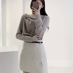 新品未使用　SEU フリーズ素材 イレギュラーネックトップス グレーの画像