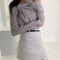 新品未使用　SEU フリーズ素材 イレギュラーネックトップス グレーの画像