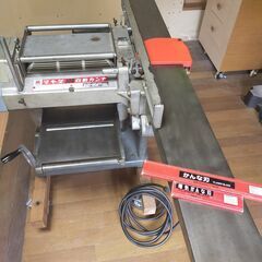 動作快調！　発送可　マキタ　自動カンナ　2030　100v　新品...