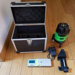 グリーン5レーザー墨出器　受光器もセットでうります。