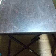 折りたたみテーブル