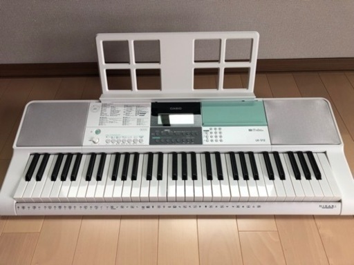 カシオ電子ピアノ　LK-512 61鍵盤　電子キーボード