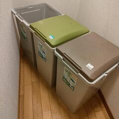【急募】連結できるゴミ箱（各48L）