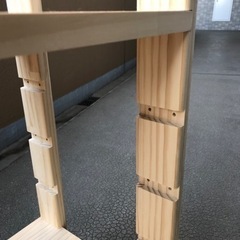パイン材ラック★高さ調節可能な棚板2枚★の画像