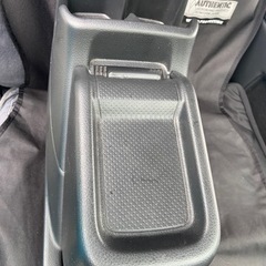 日産バネットNV200 コンソールボックス　中古の画像