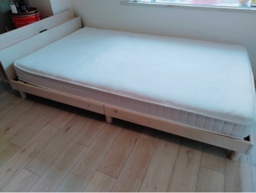 【美品】フレーム&マットレス3段階高さ調節 北欧セミダブルベッド
