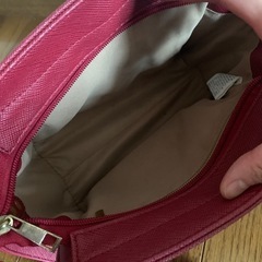 赤バック　ショルダーの画像