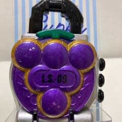 660、仮面ライダー鎧武　DXバナナロックシードとブドウロックシードの画像
