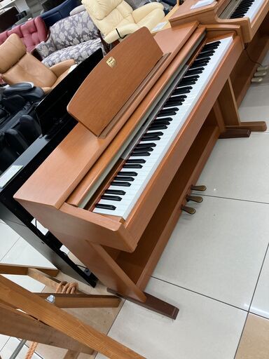 ⭐️　YAMAHA　ヤマハ　電子ピアノ　CLP-120　ピアノ　⭐️