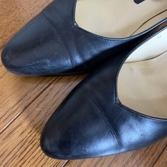 RAFFINEE  パンプス　ヒール　黒　２３センチ　日本製の画像
