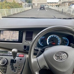 トヨタ-アイシス-車検2年付きの画像